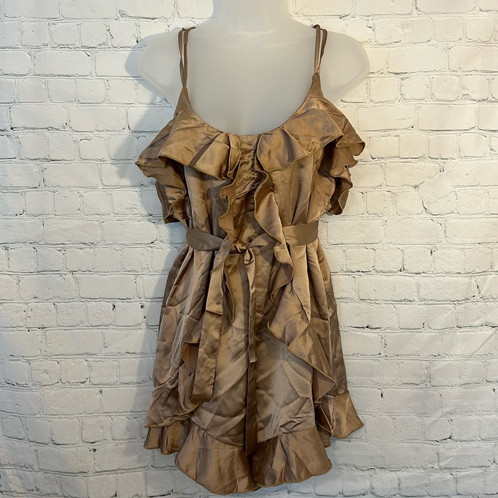 Boutique Solaris Style lined satin like romper